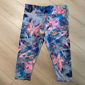 Fabletics Define Powerhold Mid-Rise Capri